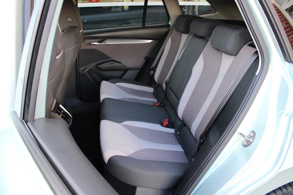 Skoda Enyaq 60 iV Lodge 5d