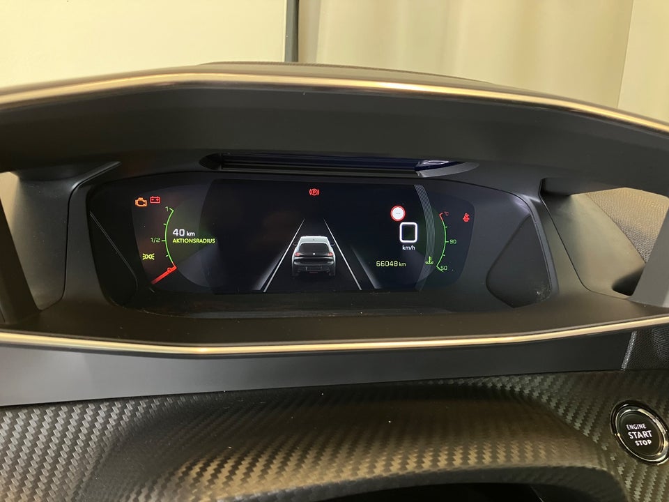 Peugeot 208 1,2 PureTech 100 Allure Sky 5d