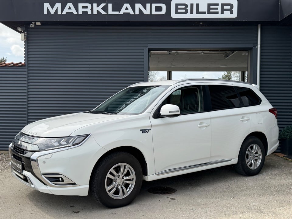 Mitsubishi Outlander 2,4 PHEV Instyle CVT 4WD 5d
