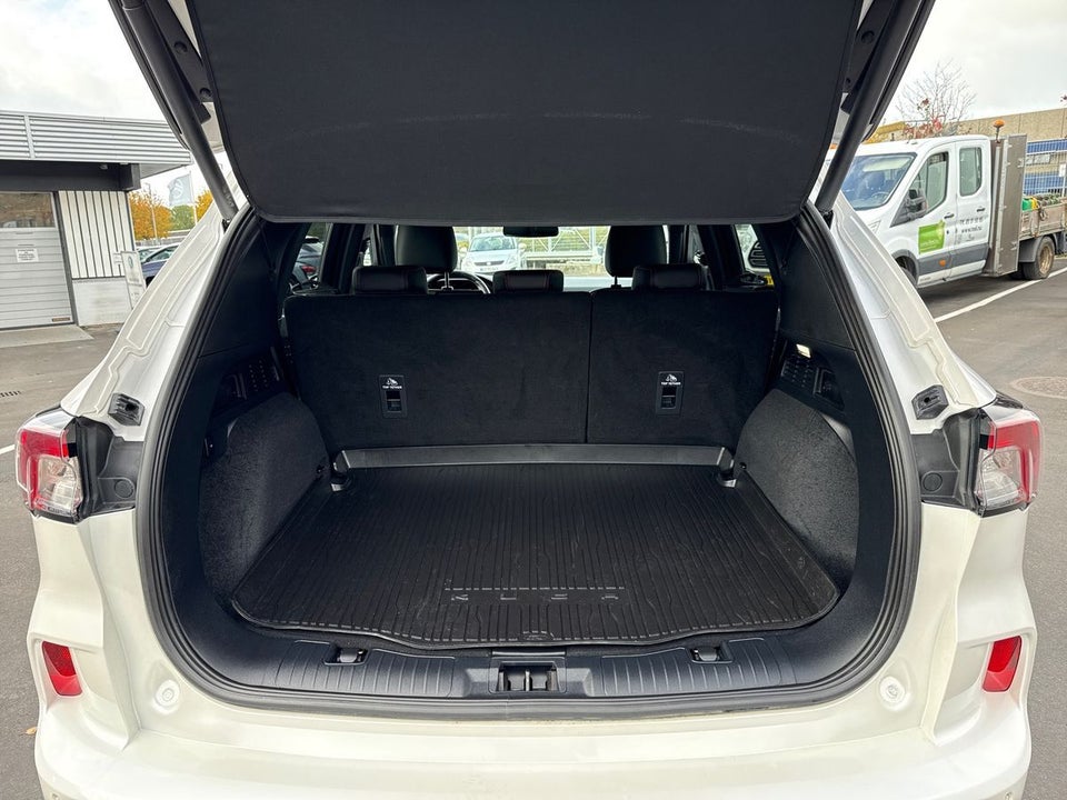 Ford Kuga 2,5 PHEV ST-Line X CVT 5d