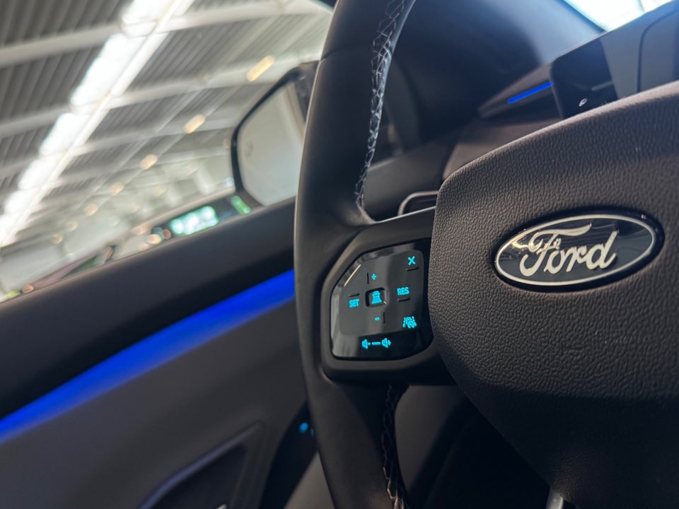 Ford Explorer 77 Premium Extended Range 5d