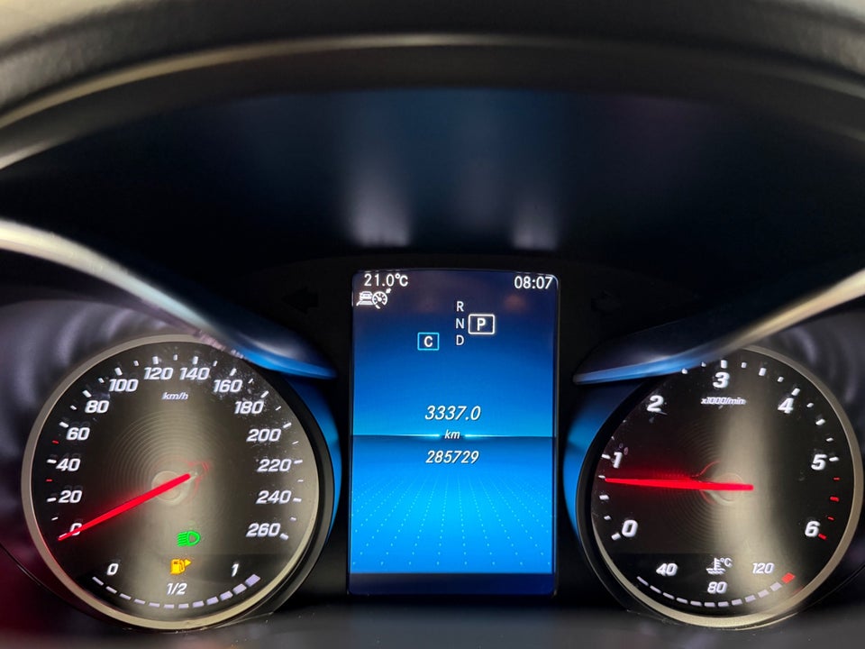 Mercedes C220 d 2,0 AMG Line stc. aut. 5d