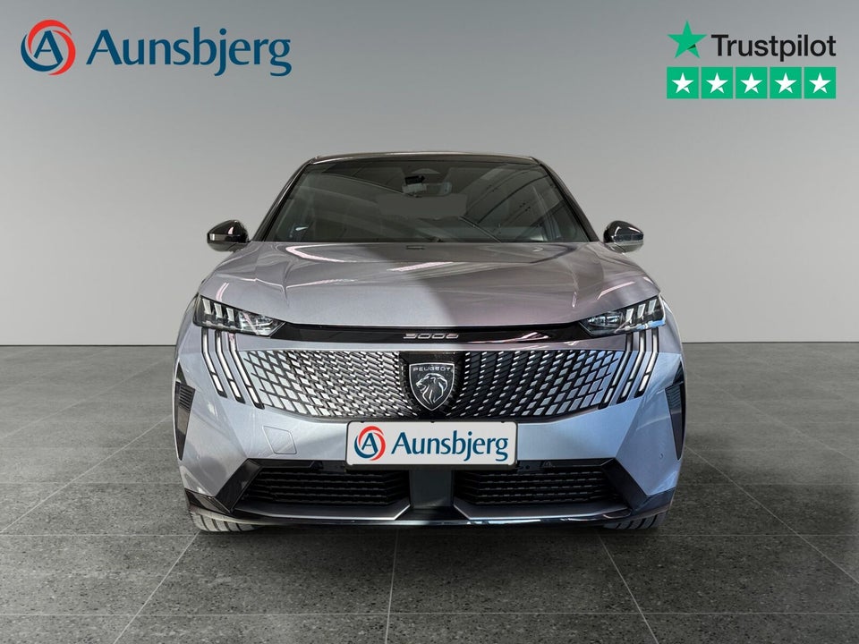 Peugeot e-3008 101 GT 5d