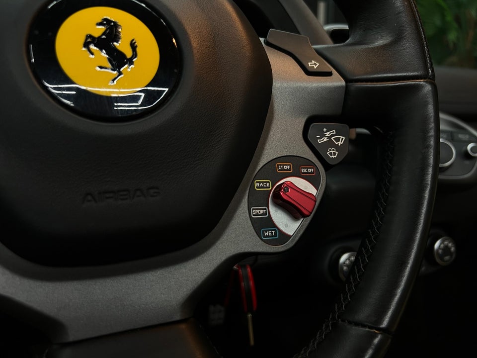 Ferrari 458 4,5 Spider DCT 2d