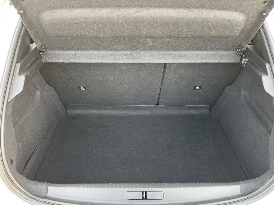 Peugeot e-208 50 Allure 5d