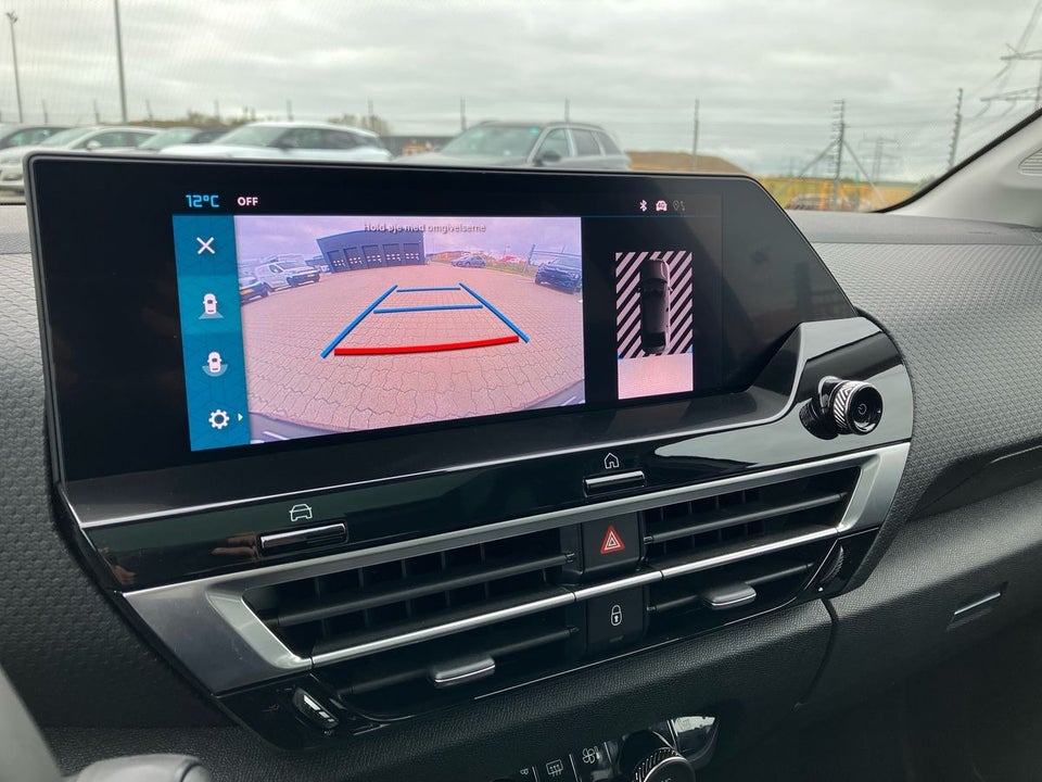 Citroën ë-C4 X 50 Shine 4d