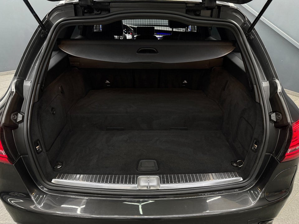 Mercedes C300 de 2,0 AMG Line Night Edition stc. aut. 5d