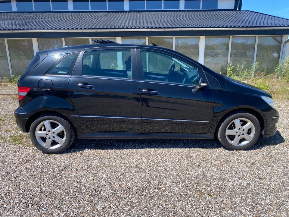 Mercedes B200 2,0  5d
