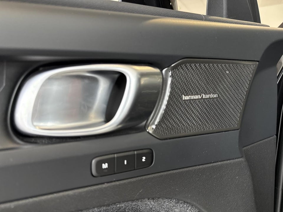 Volvo XC40 ReCharge Twin Ultimate 5d