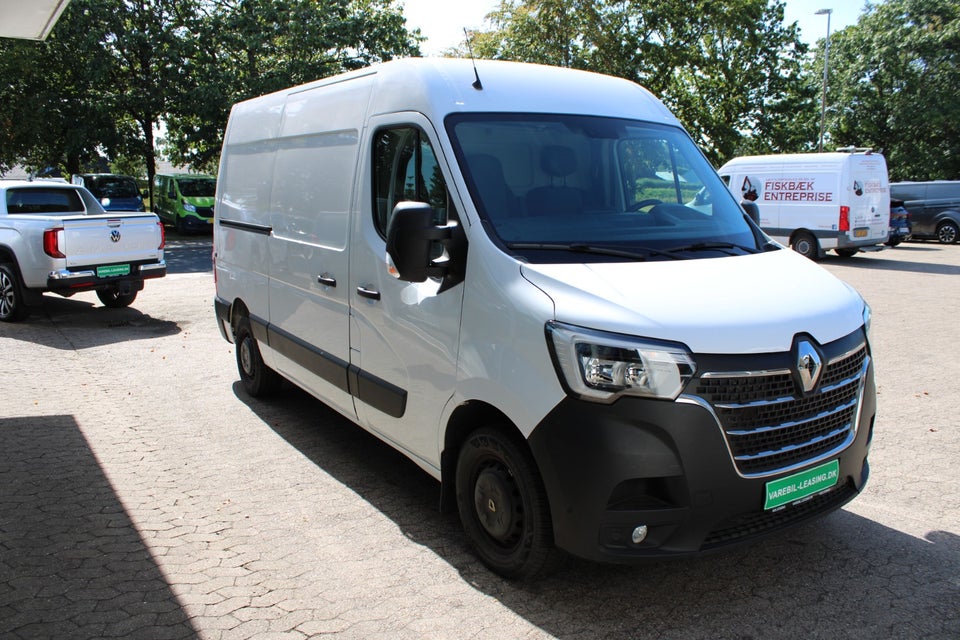 Renault Master IV T35 2,3 dCi 150 L2H2 Kassevogn