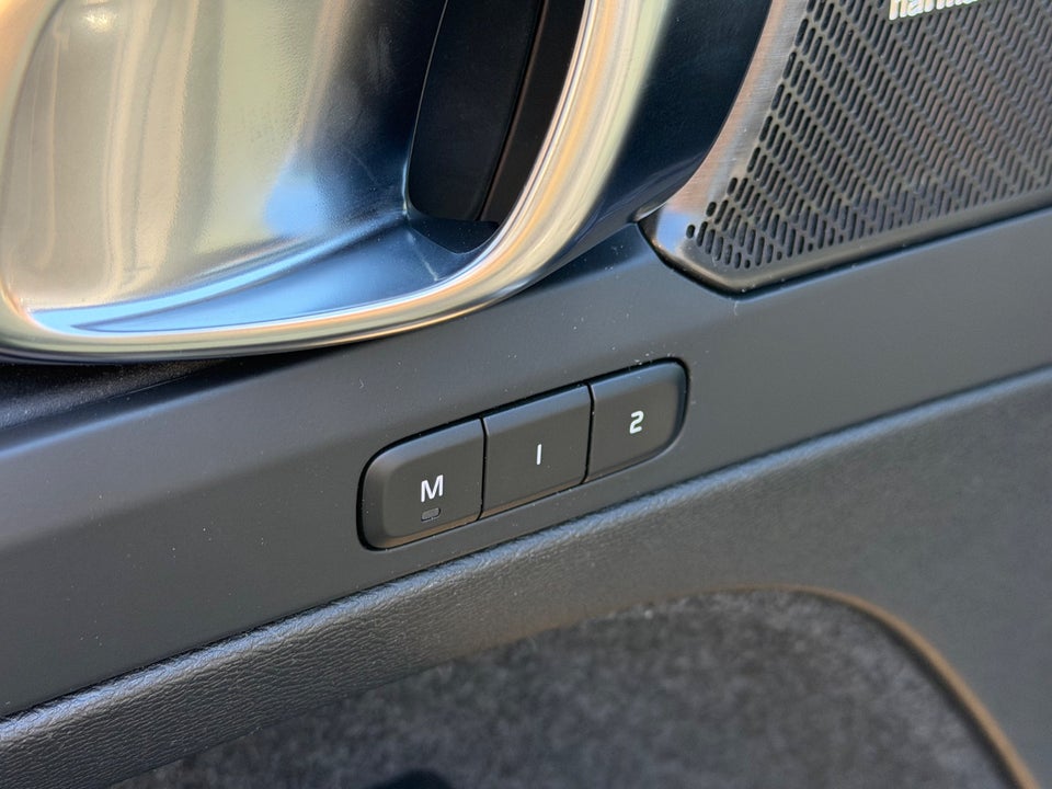 Volvo XC40 ReCharge Extended Range Ultimate 5d