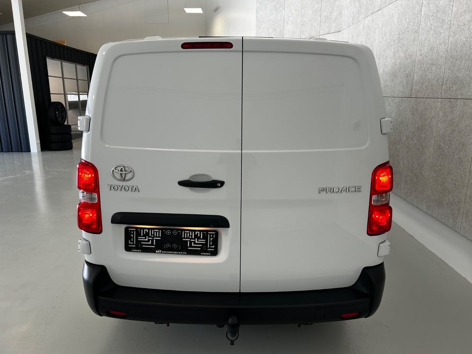 Toyota ProAce 2,0 D 144 Long Comfort Master aut. 4d
