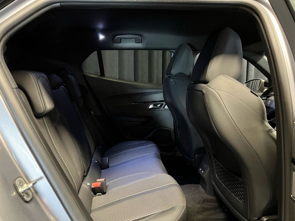 Peugeot e-2008 50 GT 5d