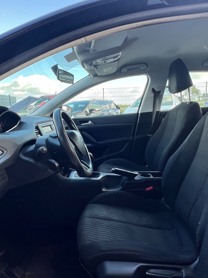 Peugeot 308 1,2 VTi 82 Access 5d