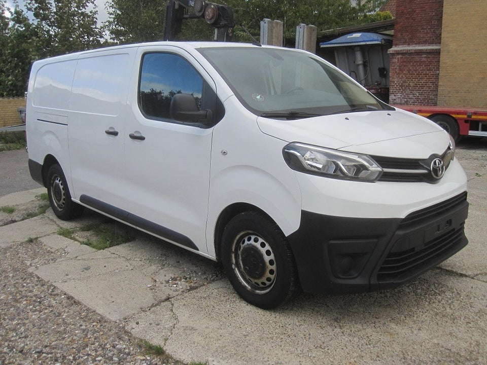 Toyota ProAce 2,0 D 120 Long Comfort 5d