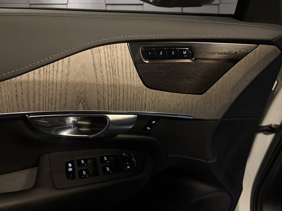 Volvo XC90 2,0 T8 ReCharge Ultimate Dark aut. AWD 7prs 5d