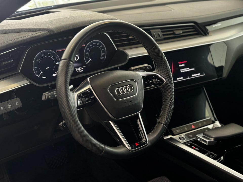 Audi e-tron 55 S-line quattro 5d