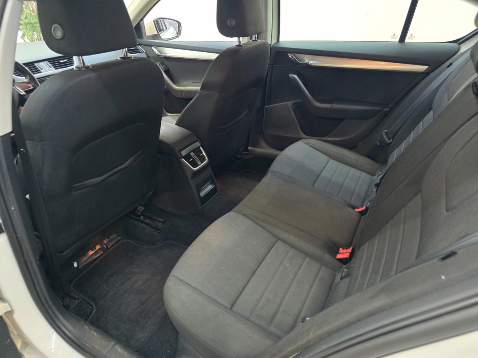 Skoda Octavia 1,2 TSi 105 Elegance 5d