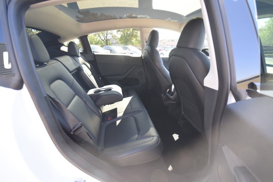 Tesla Model Y RWD 5d