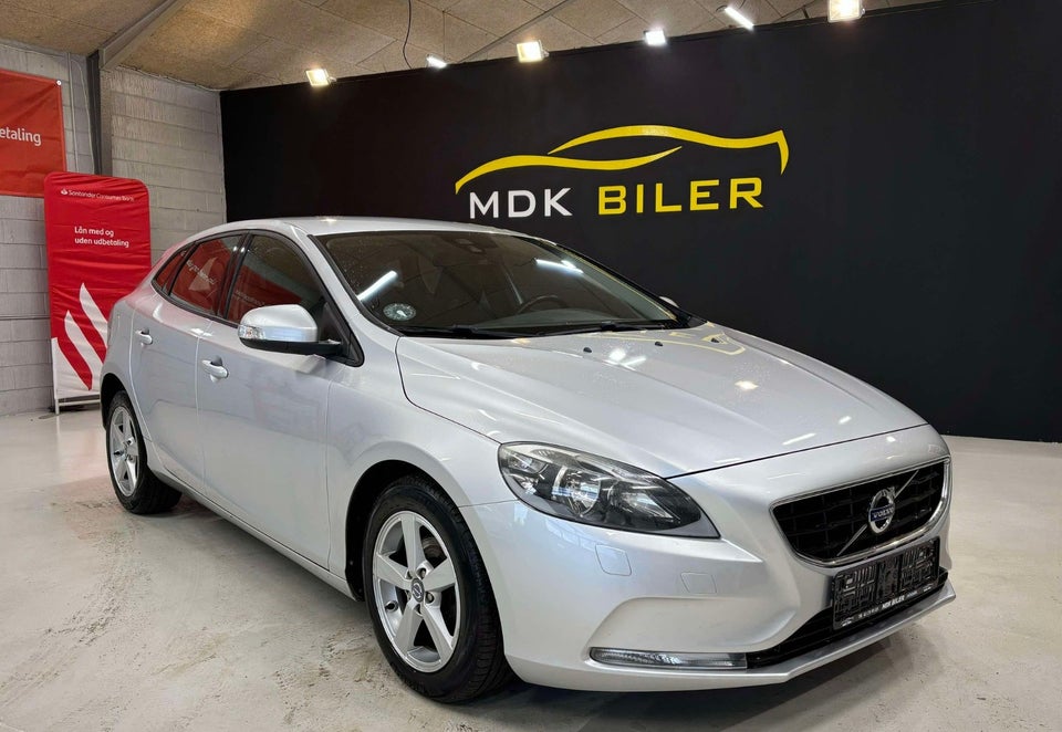 Volvo V40 1,6 D2 115 Kinetic Drive-E 5d