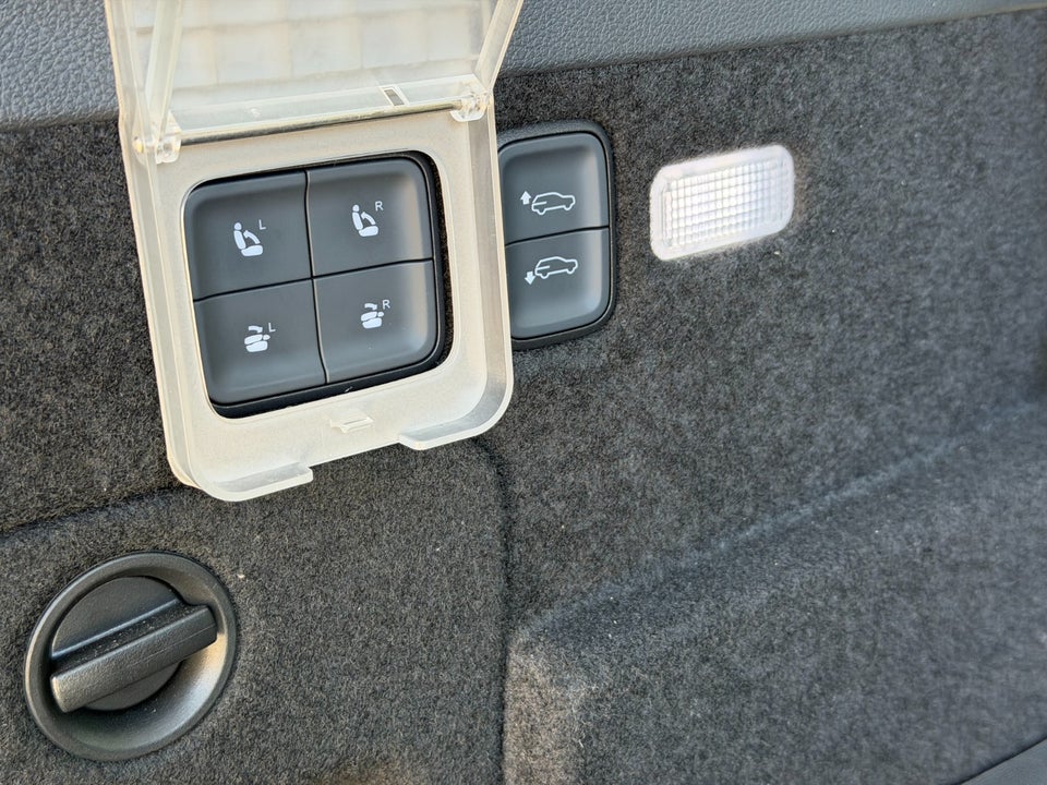 Hongqi E-HS9 99 Exclusive 5d