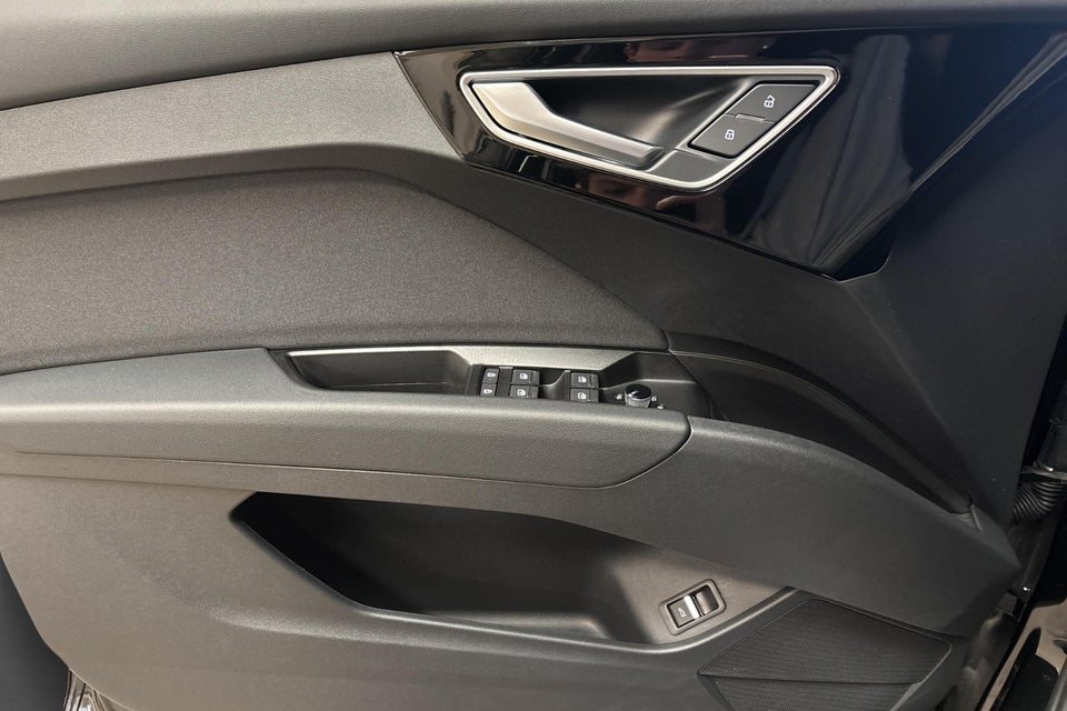 Audi Q4 e-tron 45 Progress 5d