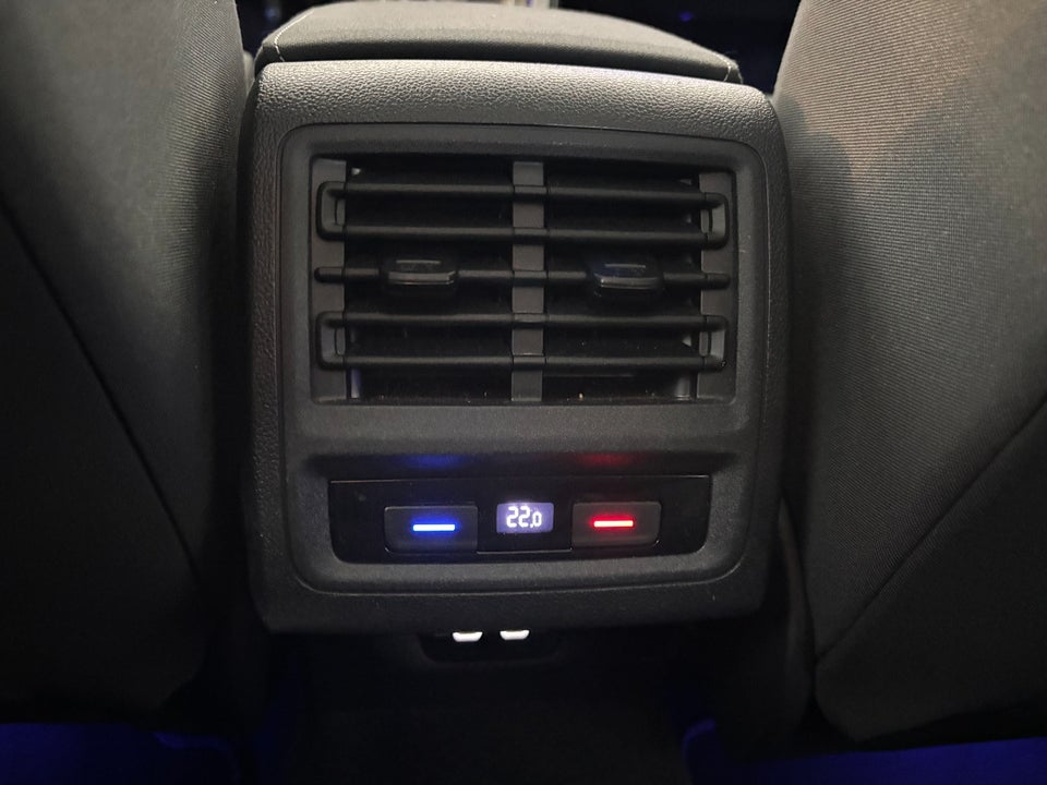 VW Golf VIII 1,4 eHybrid DSG 5d