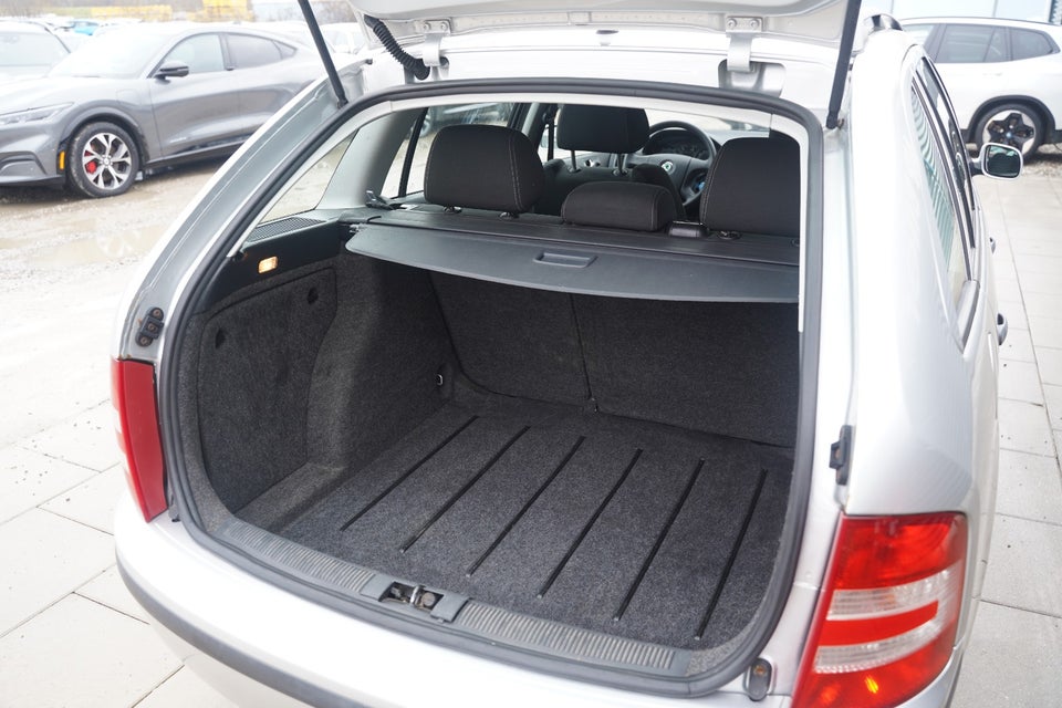 Skoda Fabia 1,2 12V Ambiente 5d