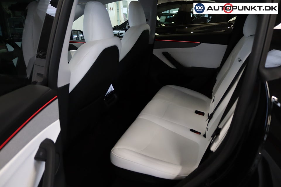 Tesla Model Y Long Range AWD 5d