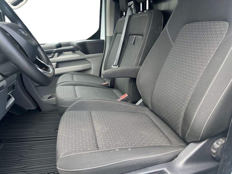 Ford Transit Custom 320 L2 2,5 PHEV Trend CVT