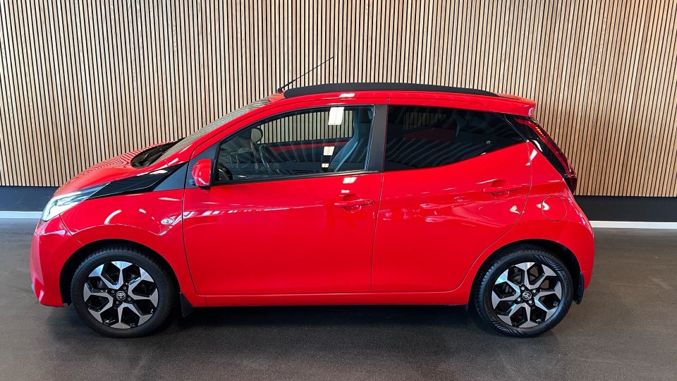 Toyota Aygo 1,0 VVT-i x-sky x-shift 5d