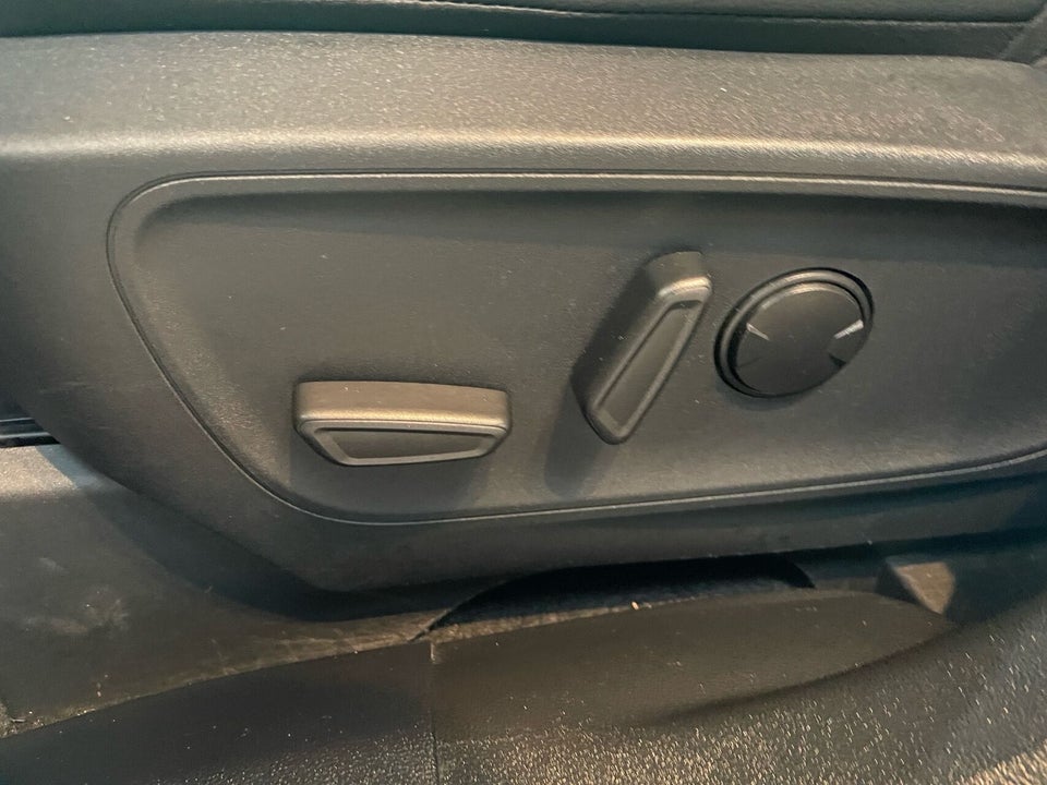 Ford Kuga 2,5 PHEV ST-Line X CVT 5d