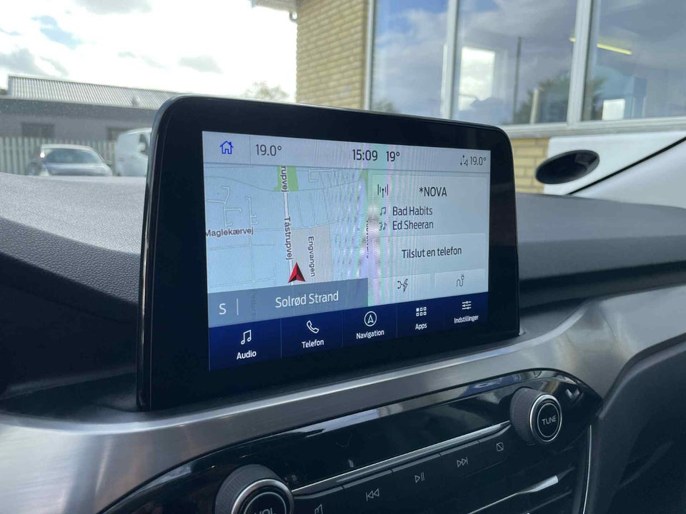 Ford Kuga 2,5 PHEV Titanium CVT 5d