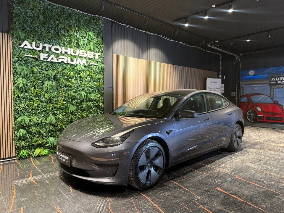 Tesla Model 3 RWD 4d