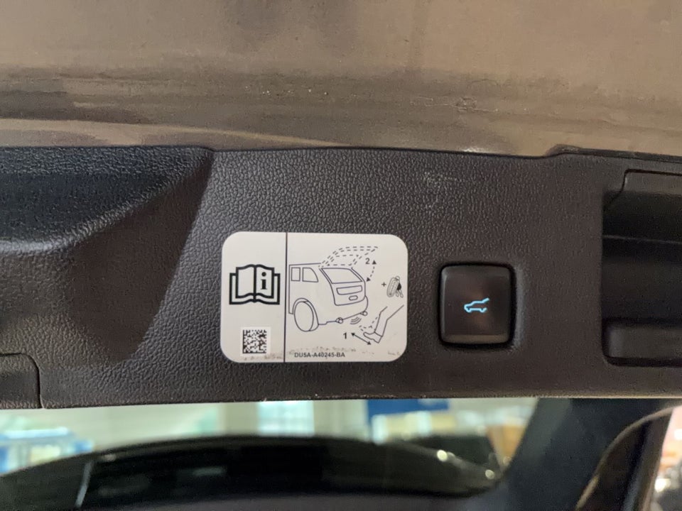 Ford Kuga 2,5 PHEV Vignale CVT 5d