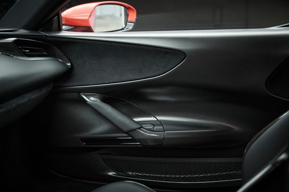 Ferrari SF90 Stradale 4,0 DCT 2d