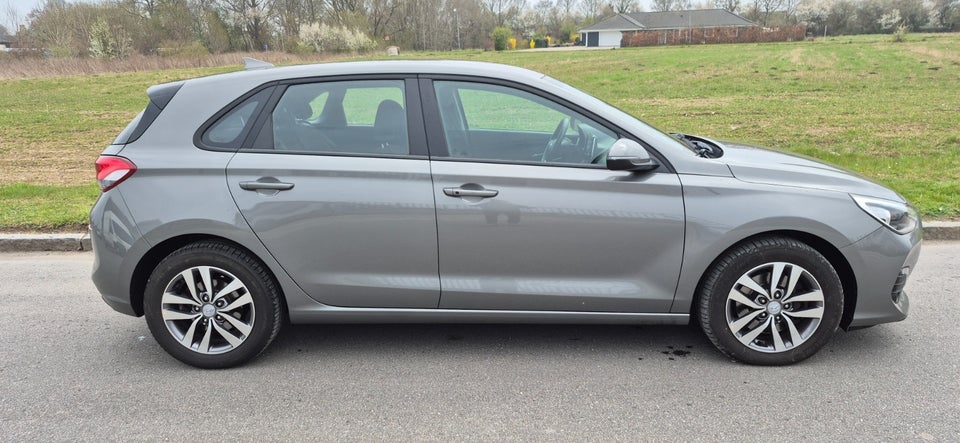 Hyundai i30 1,6 CRDi 115 Advanced 5d