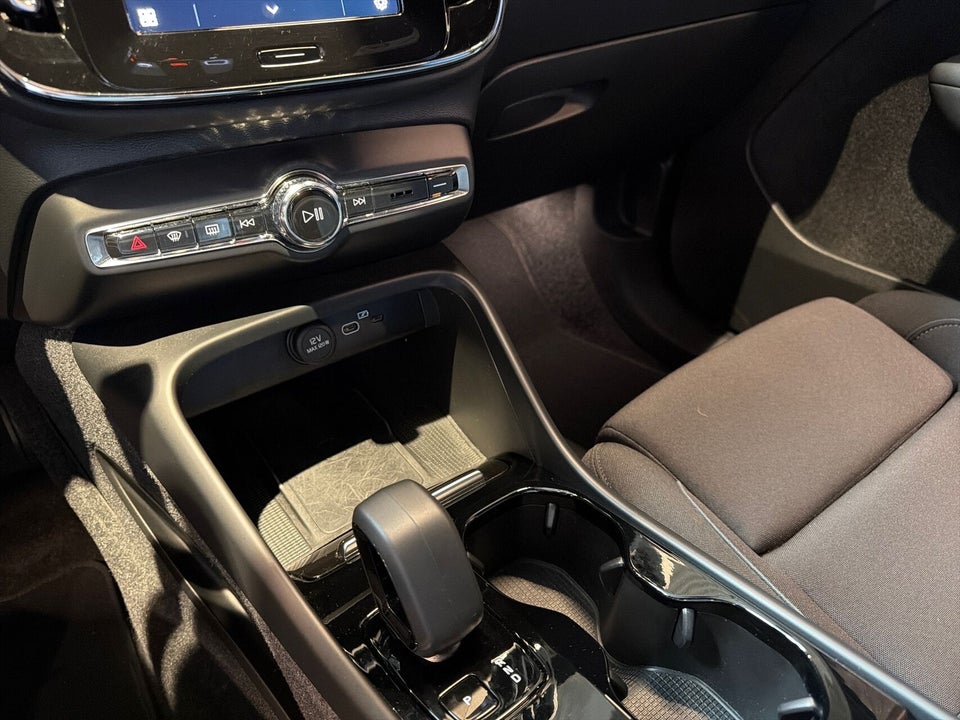 Volvo XC40 ReCharge Extended Range Core 5d