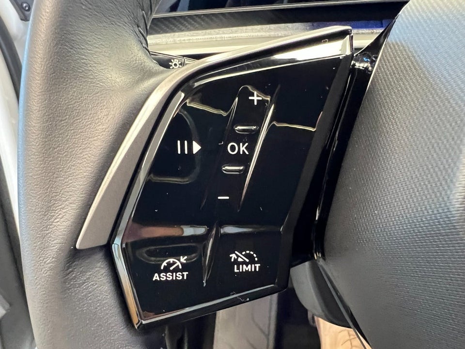 Peugeot e-3008 77 Allure 5d