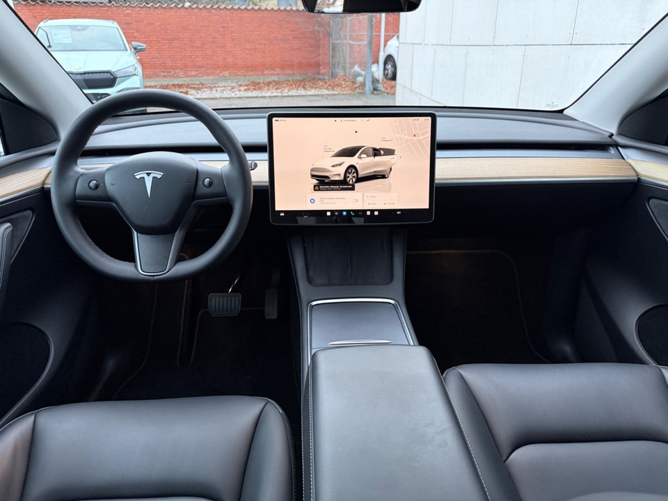 Tesla Model Y RWD 5d