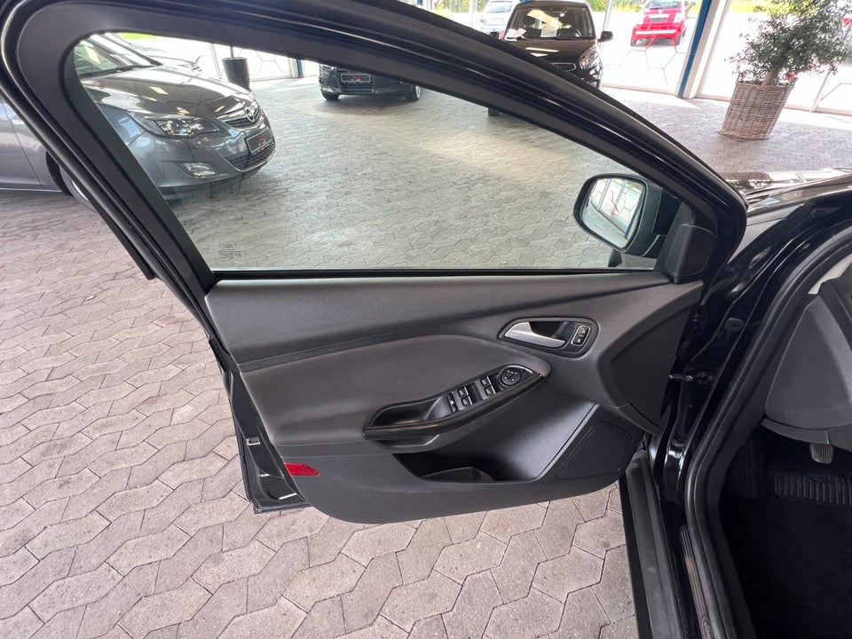 Ford Focus 1,0 SCTi 125 Titanium stc. 5d