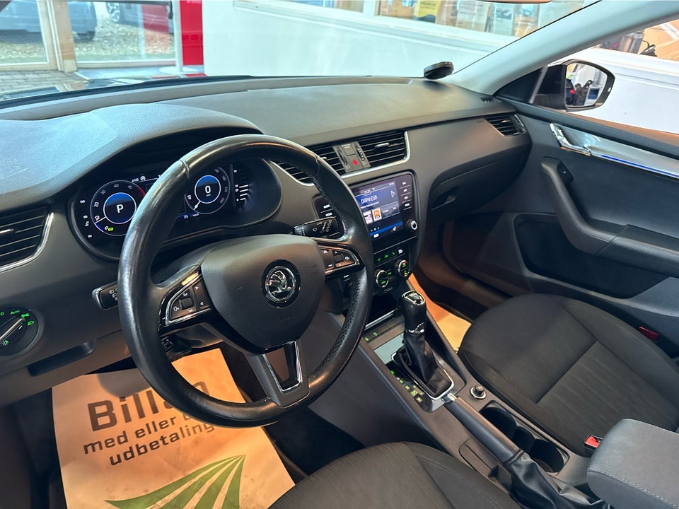 Skoda Octavia 2,0 TDi 150 Business Line+ Celebration Combi DSG 5d