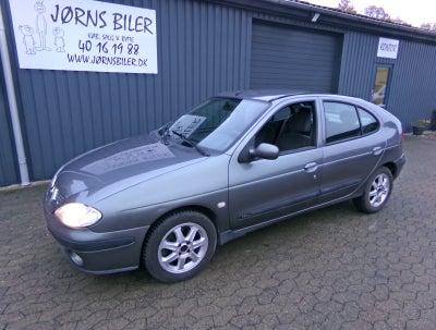 Annonce: Renault Megane I 1,6 Privilége - Pris 14.500 kr.