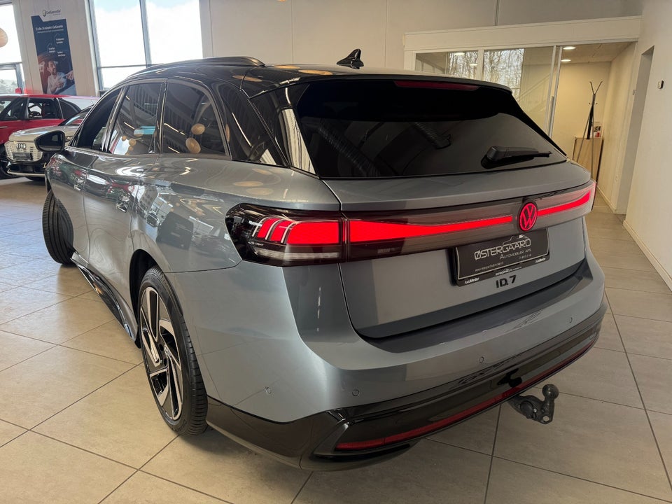 VW ID.7 77 Style+ Tourer 5d
