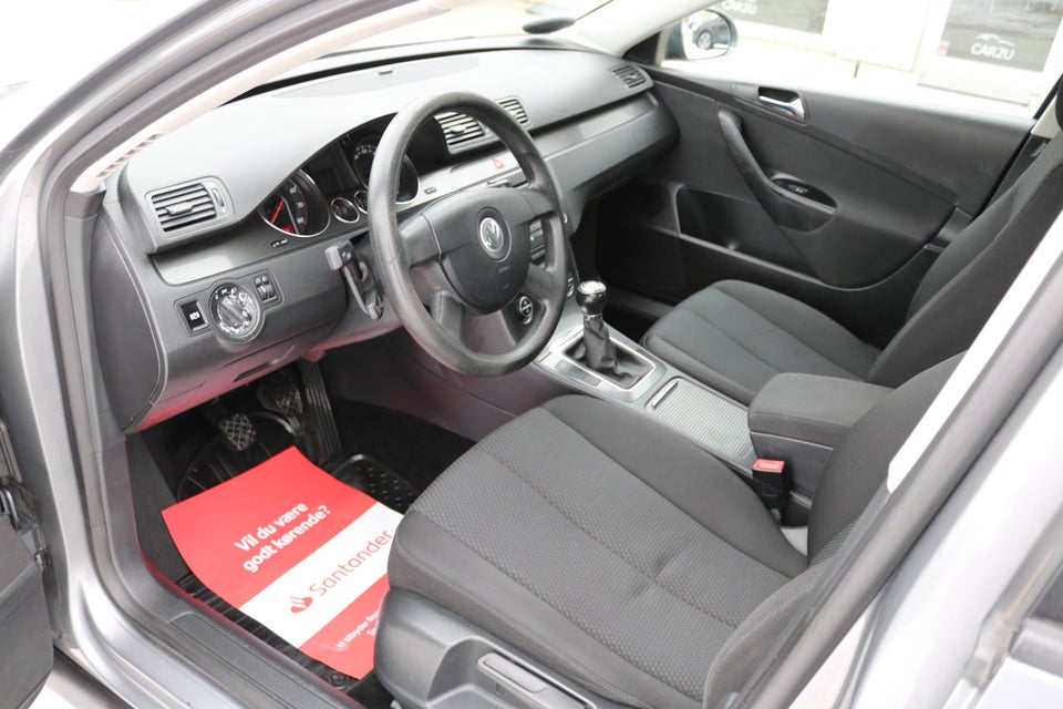 VW Passat 2,0 FSi Trendline 4d