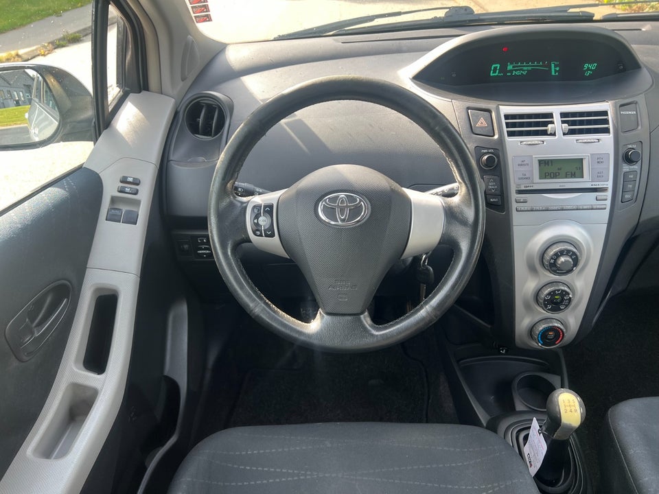 Toyota Yaris 1,3 Luna 5d