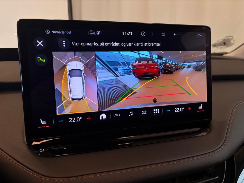 Skoda Enyaq 80 iV Design Selection Suite 5d