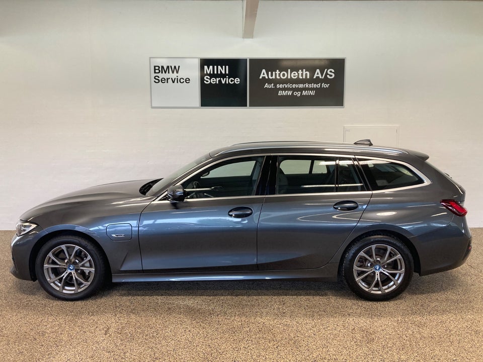 BMW 330e 2,0 Touring Sport Line aut. 5d