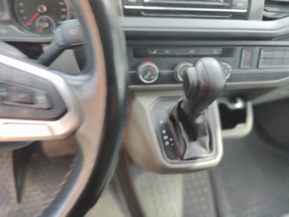 VW Transporter 2,0 TDi 150 Kassevogn DSG lang
