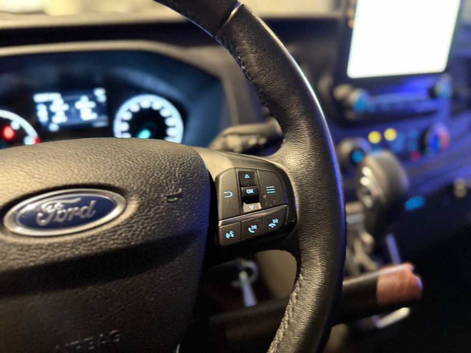 Ford Transit Custom Kombi 320S 2,0 TDCi 130 Trend aut.